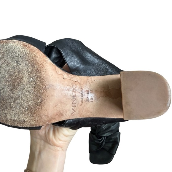 Vince Black Quilted Mules Fashion-Forward Design - Picture 5 of 7